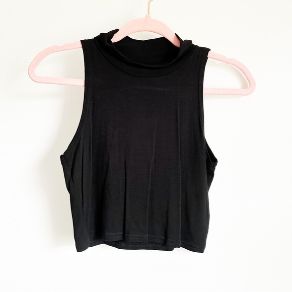 NWT Boohoo Black Tall Victoria Mock neck crop top sz 6 - Picture 1 of 4